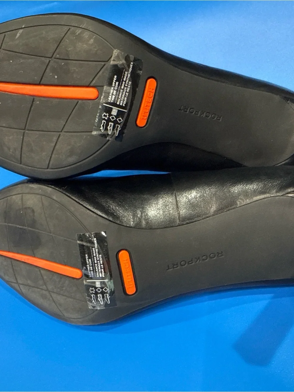 Rockport Black Leather Mid Heel Loafers with Gold Accent - Picture 5 of 10